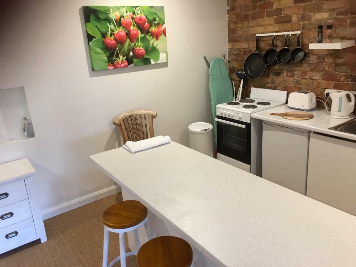 パースGorgeous Studio 2 Minutes From The Heart Of Subiacoアパートメント エクステリア 写真